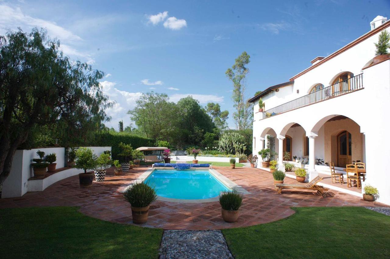 La Casona De Los Colibries El Pueblito  Exteriör bild