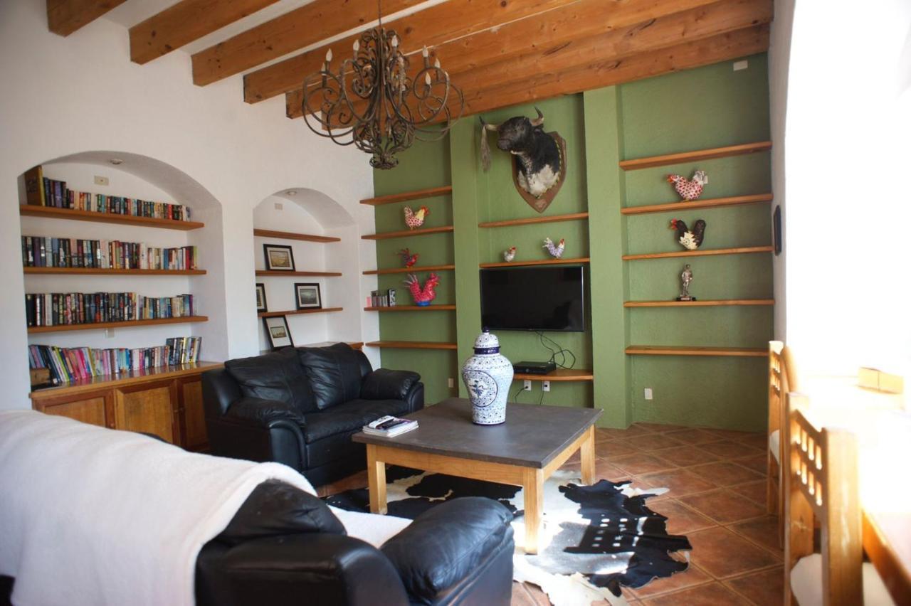 La Casona De Los Colibries El Pueblito  Exteriör bild
